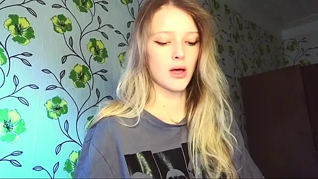 Evvie Summn1 online show from 05/31/26, 03:26