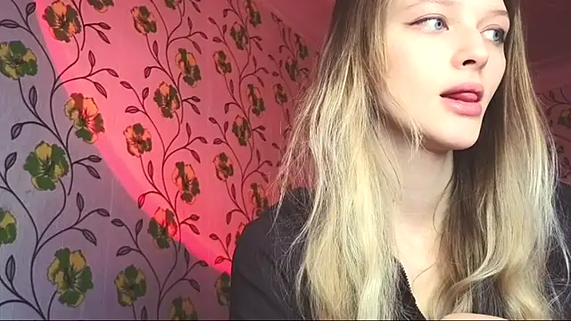 Evvie Summn1 online show from 06/13/26, 05:38