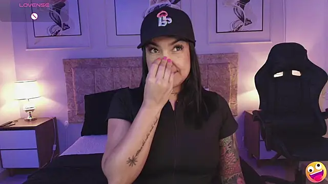 Snapshot of lyn_adamns chatting on 03/18/25, 06:59 lyn adamns online show from 03/18/25, 06:59