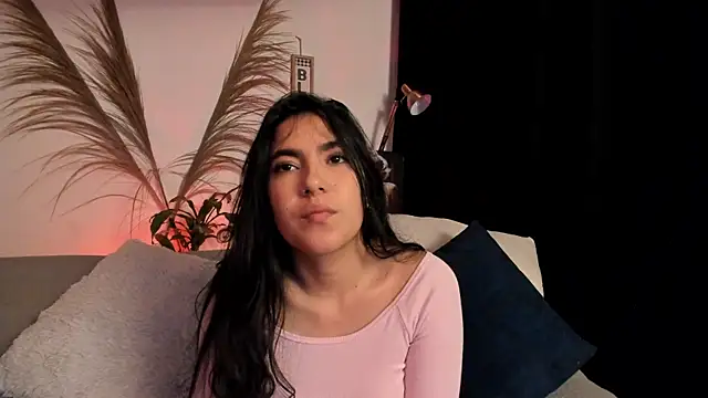 Snapshot of Serenity_Day chatting on 10/04/25, 01:25 Serenity Day online show from 10/04/25, 01:25