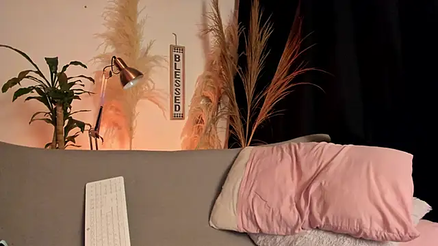 Snapshot of Serenity_Day chatting on 03/02/26, 02:03 Serenity Day online show from 03/02/26, 02:03