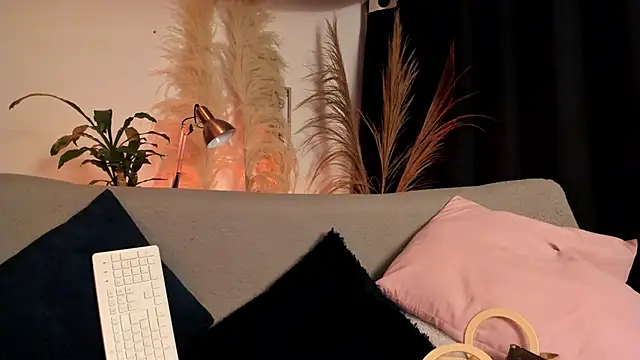 Snapshot of Serenity_Day chatting on 03/06/26, 02:52 Serenity Day online show from 03/06/26, 02:52