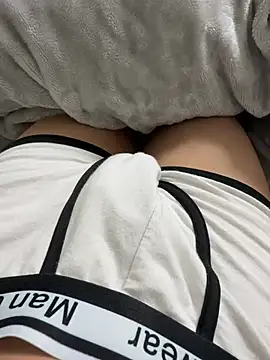 Snapshot of toooom845 chatting on 12/13/24, 07:10 toooom845 online show from 12/13/24, 07:10