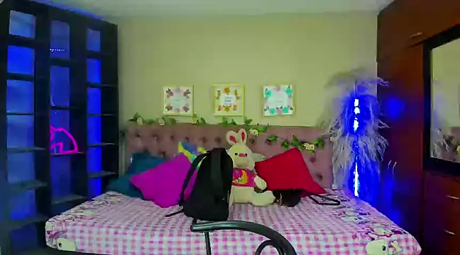 Lia Keen online show from 01/17/25, 07:27