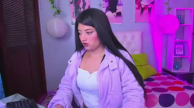 Lia Keen online show from 01/28/25, 12:32