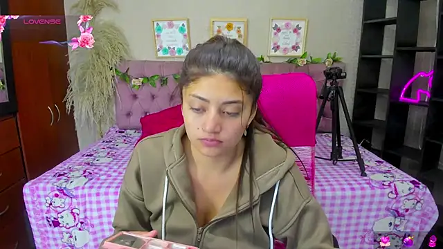 Lia Keen online show from 09/25/25, 01:04