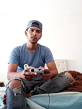 Snapshot of Melwil_ chatting on 01/08/25, 06:52 Melwil  online show from 01/08/25, 06:52