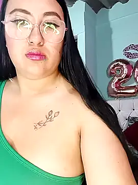 Snapshot of Nathahot69 chatting on 03/22/25, 09:13 Nathahot69 online show from 03/22/25, 09:13