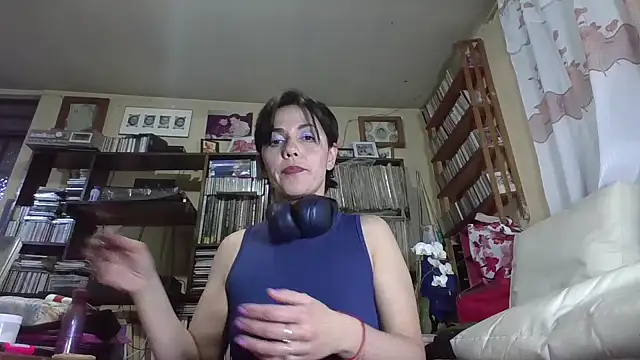 Snapshot of Tiramisu89 chatting on 12/22/24, 06:06 Tiramisu89 online show from 12/22/24, 06:06