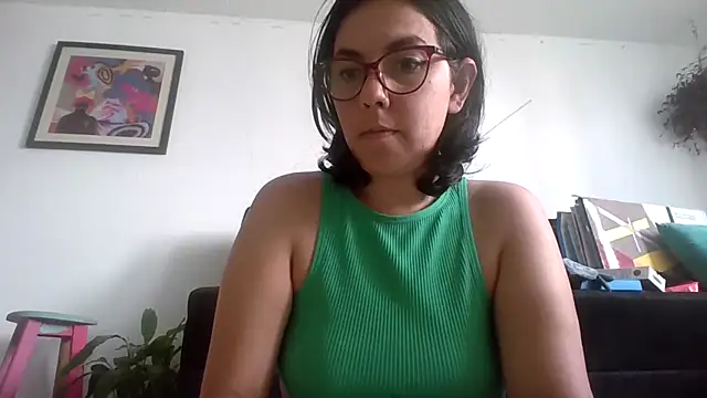 Snapshot of Tiramisu89 chatting on 09/08/25, 08:08 Tiramisu89 online show from 09/08/25, 08:08