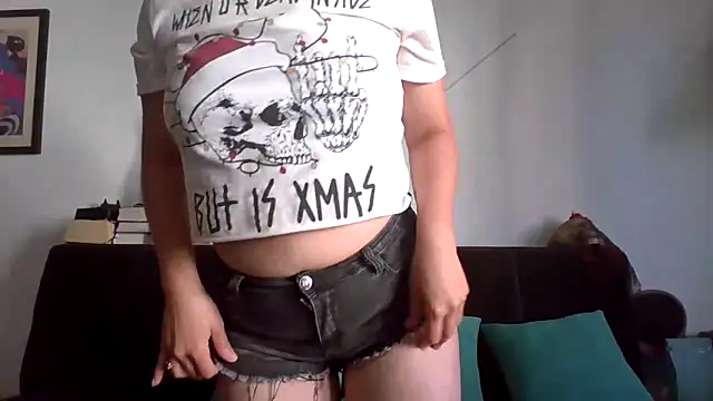 Snapshot of Tiramisu89 chatting on 11/14/25, 07:12 Tiramisu89 online show from 11/14/25, 07:12