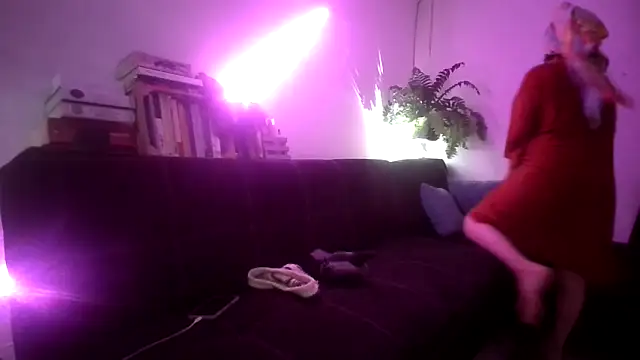 Snapshot of Tiramisu89 chatting on 01/17/26, 12:15 Tiramisu89 online show from 01/17/26, 12:15