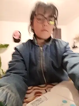 Snapshot of Tiramisu89 chatting on 02/26/26, 01:26 Tiramisu89 online show from 02/26/26, 01:26