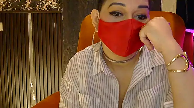 Snapshot of fabdemira chatting on 02/15/25, 10:10 fabdemira online show from 02/15/25, 10:10