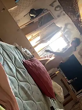 Yasmine47 online show from 09/17/25, 12:07