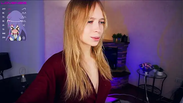 Snapshot of LynetBurby chatting on 12/18/24, 07:52 LynetBurby online show from 12/18/24, 07:52