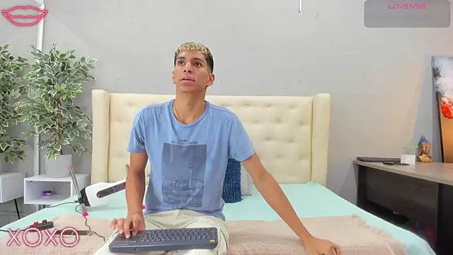 kieran derek online show from 03/20/25, 03:23