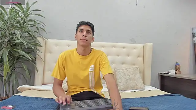 kieran derek online show from 09/27/25, 03:33