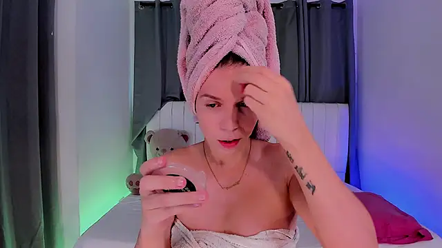 Snapshot of gatitavenecis chatting on 03/02/26, 07:32 gatitavenecis online show from 03/02/26, 07:32