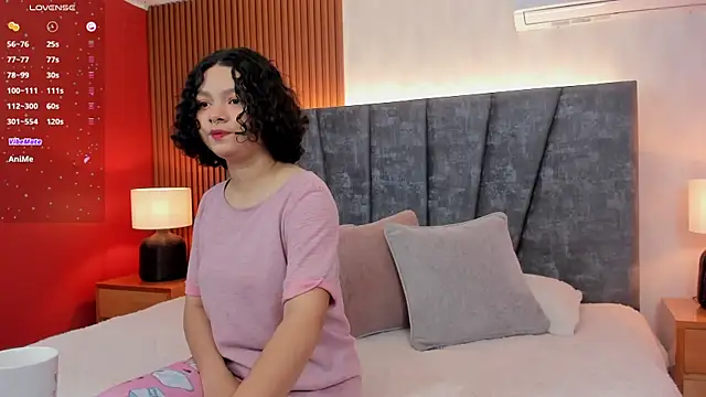 pretty sunlight  online show from 02/13/25, 01:50