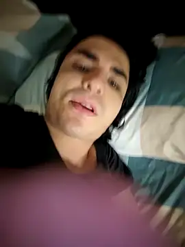 Snapshot of Joealex- chatting on 05/23/26, 12:38 Joealex- online show from 05/23/26, 12:38
