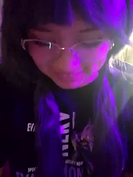 Snapshot of m0ondolly chatting on 01/07/26, 06:27 m0ondolly online show from 01/07/26, 06:27