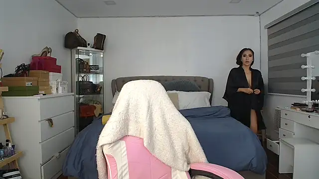 aya saki online show from 11/14/25, 02:16