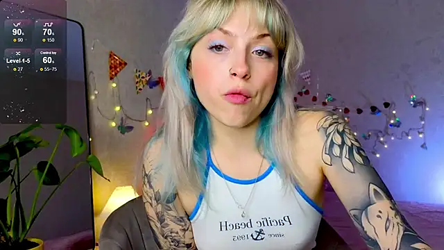 lavenderluxe online show from 09/18/25, 01:02