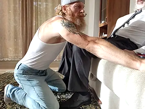 Snapshot of Gingerbeard40 chatting on 11/20/25, 11:54 Gingerbeard40 online show from 11/20/25, 11:54