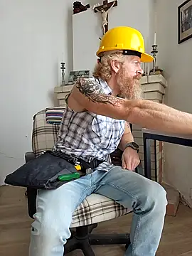 Snapshot of Gingerbeard40 chatting on 11/22/25, 09:08 Gingerbeard40 online show from 11/22/25, 09:08