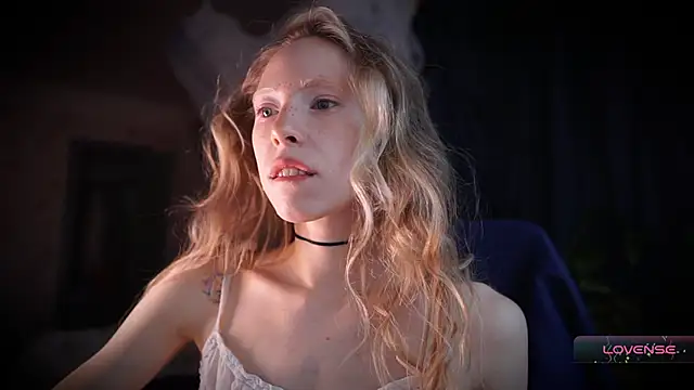  Phantom thread  online show from 12/03/25, 10:24