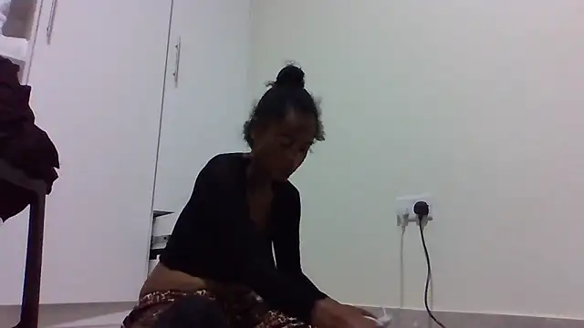 sweets 80 online show from 11/29/25, 10:13