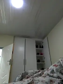 Snapshot of sweets_80 chatting on 06/16/26, 02:36 sweets 80 online show from 06/16/26, 02:36
