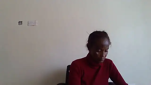 Snapshot of sweets_80 chatting on 06/27/26, 12:44 sweets 80 online show from 06/27/26, 12:44