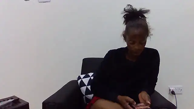 Snapshot of sweets_80 chatting on 07/21/26, 06:10 sweets 80 online show from 07/21/26, 06:10