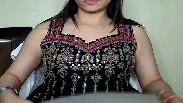 MIss-Naina online show from 11/29/25, 04:21