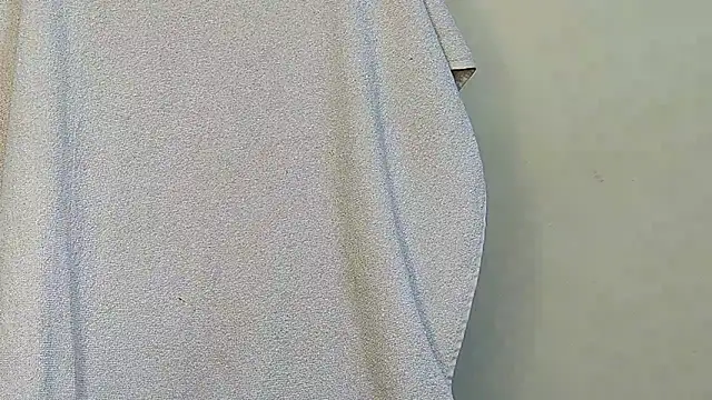 Snapshot of MIss-Naina chatting on 12/19/25, 08:21 MIss-Naina online show from 12/19/25, 08:21