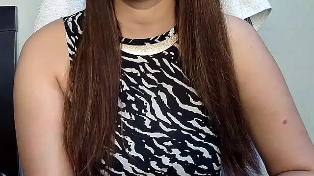 Snapshot of MIss-Naina chatting on 04/12/26, 06:51 MIss-Naina online show from 04/12/26, 06:51