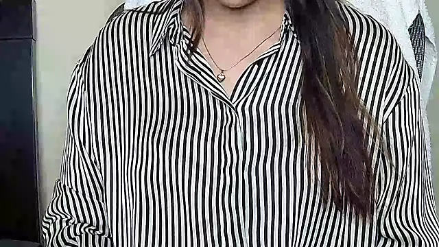 Snapshot of MIss-Naina chatting on 05/10/26, 10:42 MIss-Naina online show from 05/10/26, 10:42