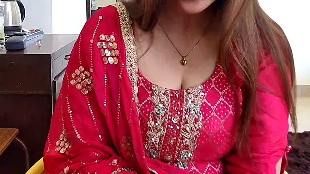 Snapshot of MIss-Naina chatting on 05/16/26, 06:10 MIss-Naina online show from 05/16/26, 06:10