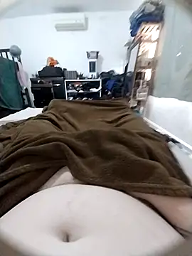 Snapshot of luluankle chatting on 10/05/25, 06:17 luluankle online show from 10/05/25, 06:17