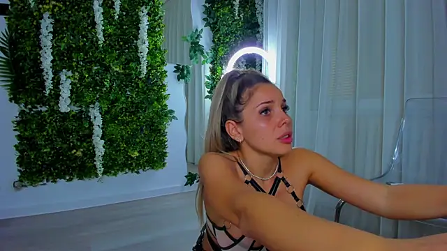 VivienCarter online show from 10/21/25, 07:36