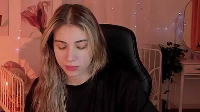 EllieCutes online show from 01/19/25, 05:26