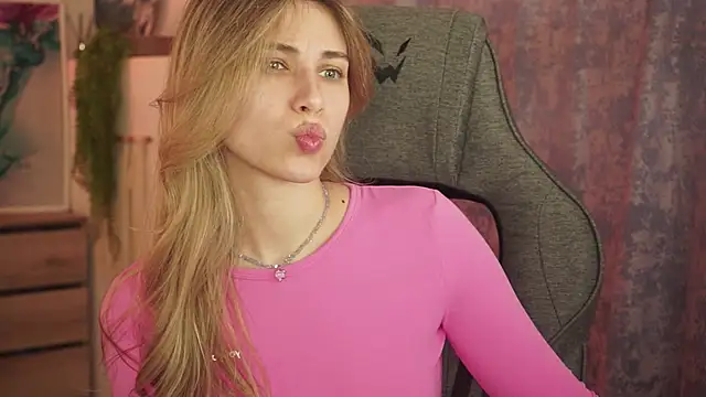 EllieCutes online show from 09/28/25, 09:47