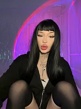 madelinexx online show from 11/25/25, 10:15