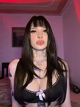 madelinexx online show from 05/06/26, 08:14