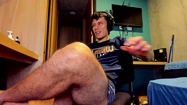 Huge latin cock online show from 06/11/26, 02:53