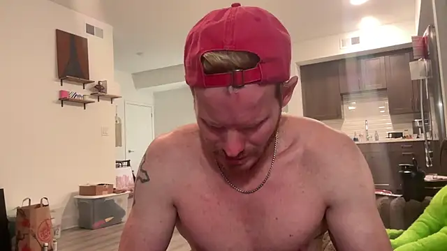 Snapshot of crossfitterguy87 chatting on 03/10/26, 11:43 crossfitterguy87 online show from 03/10/26, 11:43