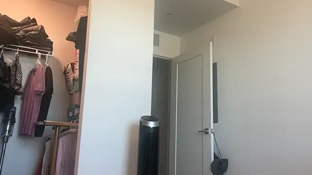 Snapshot of crossfitterguy87 chatting on 03/23/26, 10:25 crossfitterguy87 online show from 03/23/26, 10:25