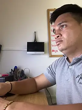 ahntony  69 online show from 04/05/26, 10:07